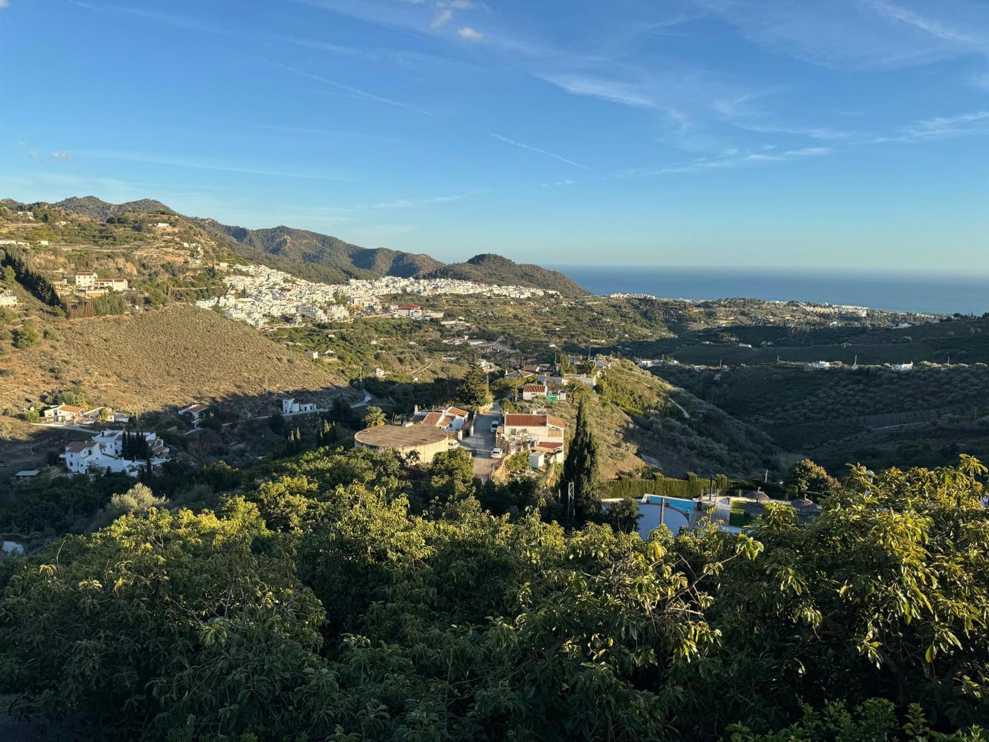 Villa En Frigiliana Con Piscina, Jacuzzi Y Espectaculares Vistas Bagian luar foto