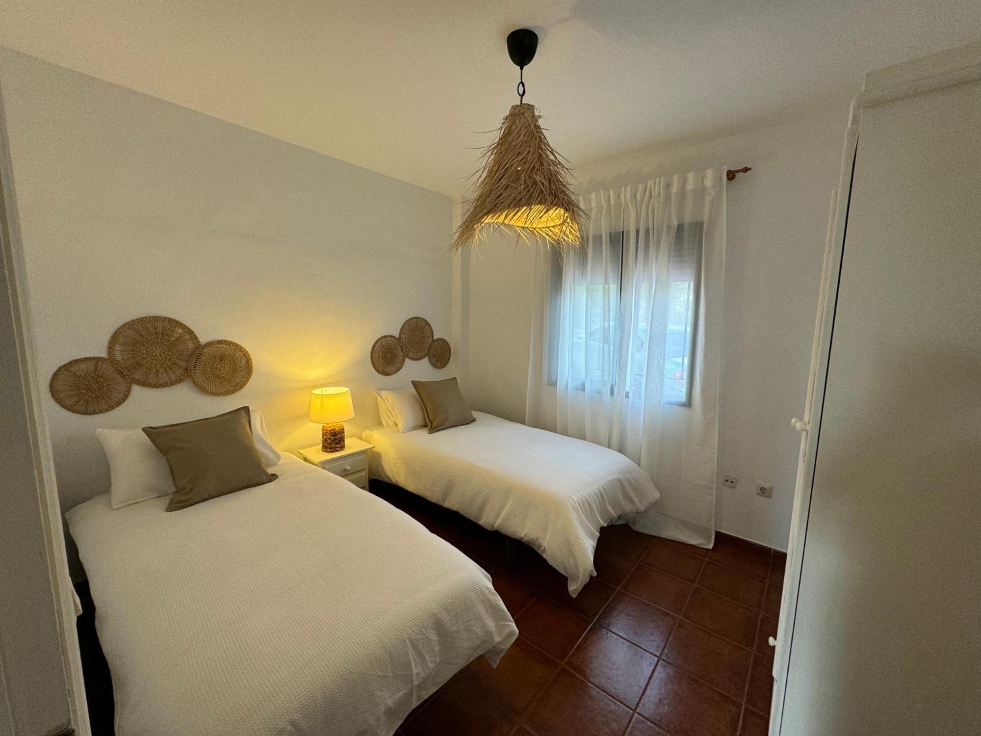 Villa En Frigiliana Con Piscina, Jacuzzi Y Espectaculares Vistas Bagian luar foto