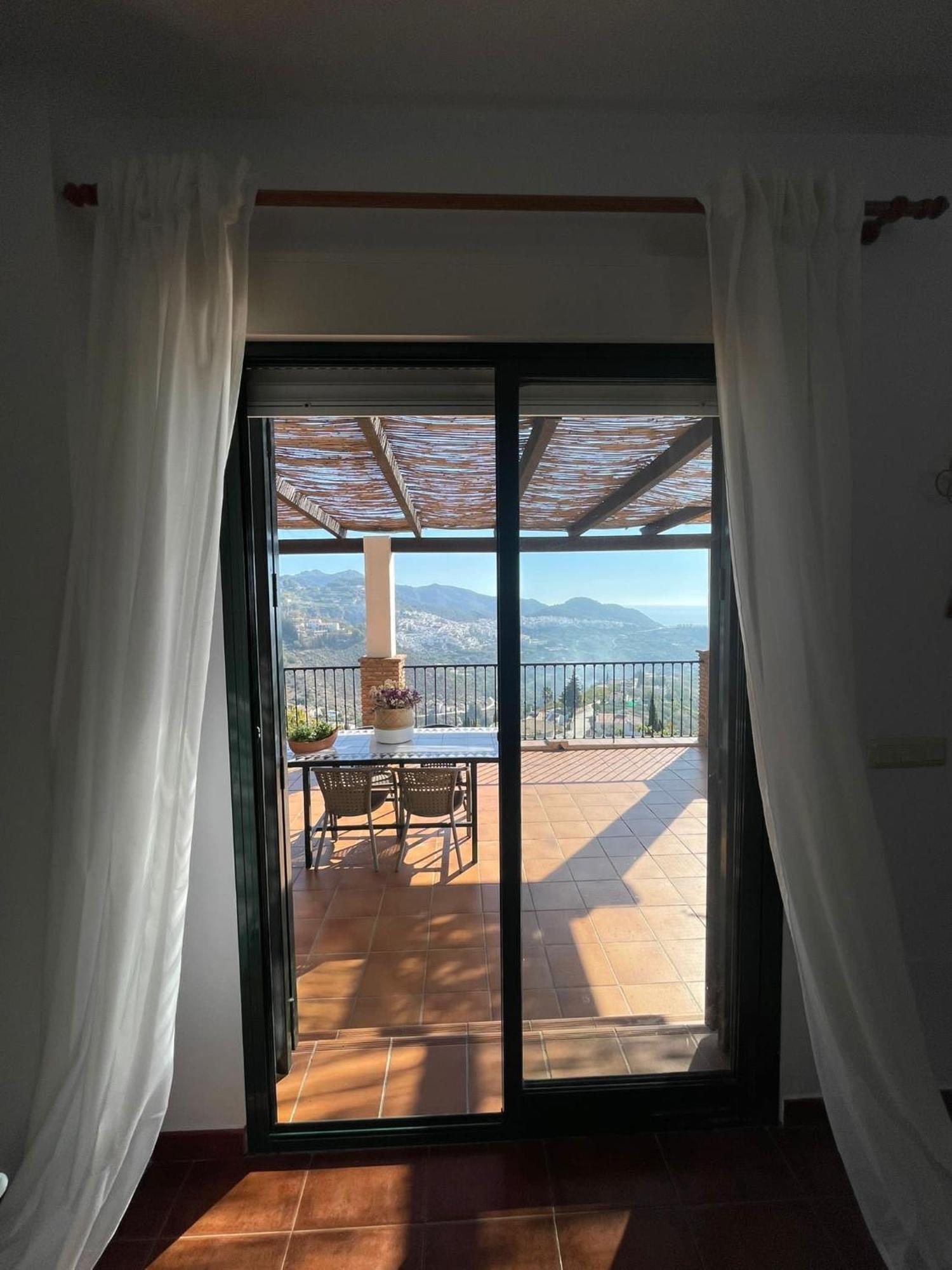 Villa En Frigiliana Con Piscina, Jacuzzi Y Espectaculares Vistas Bagian luar foto